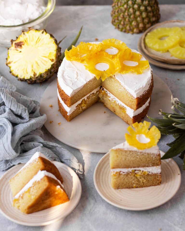 Perfect Pineapple Cake Recipe: A Sweet and Tropical Delight